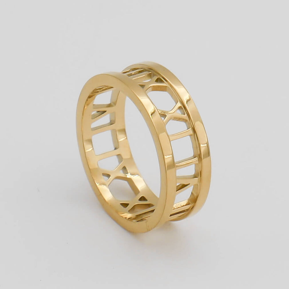 Roman Numeral Ring, US 6 | UK L | EUR  52 / Gold | PRYA