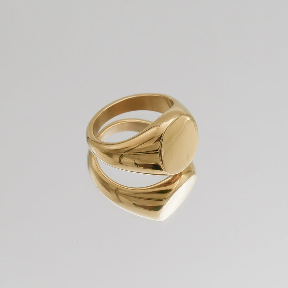 Classic Gold Signet Ring for women | PRYA