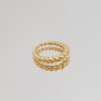 Tia Twisted Ring | PRYA