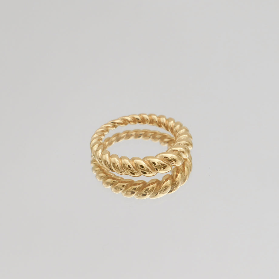 Tia Twisted Ring | PRYA