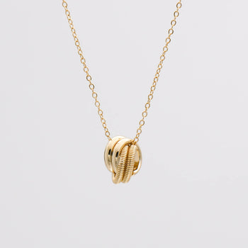 Kacie Contrast Knot Necklace | PRYA