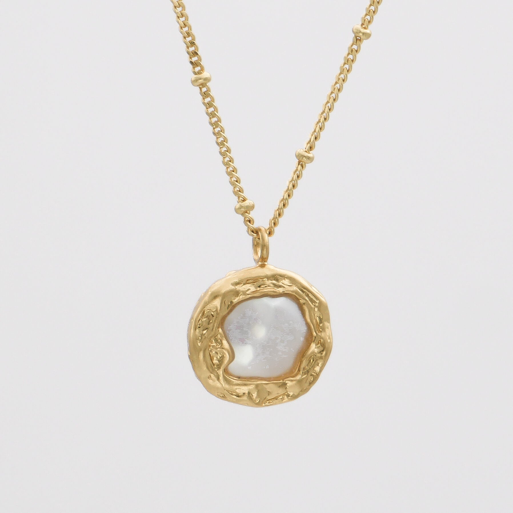 Poppy Pearl Necklace