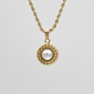 Esme Pearl Round Necklace