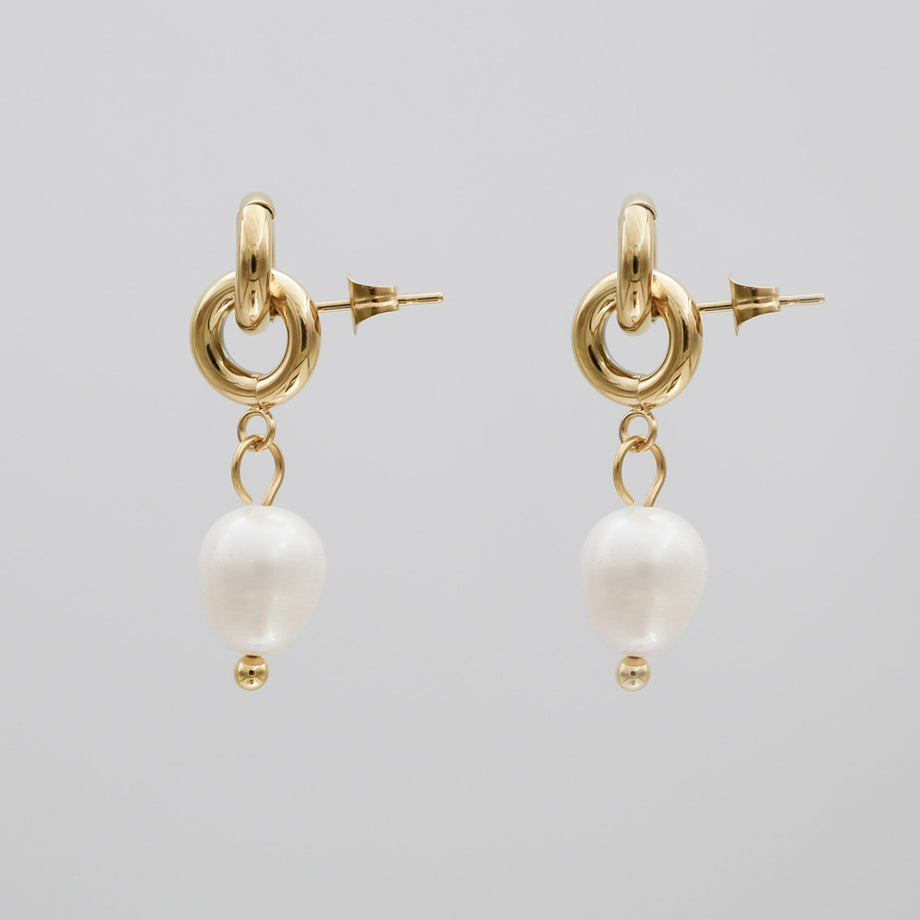 Alicia Pearl Interlocked Earrings