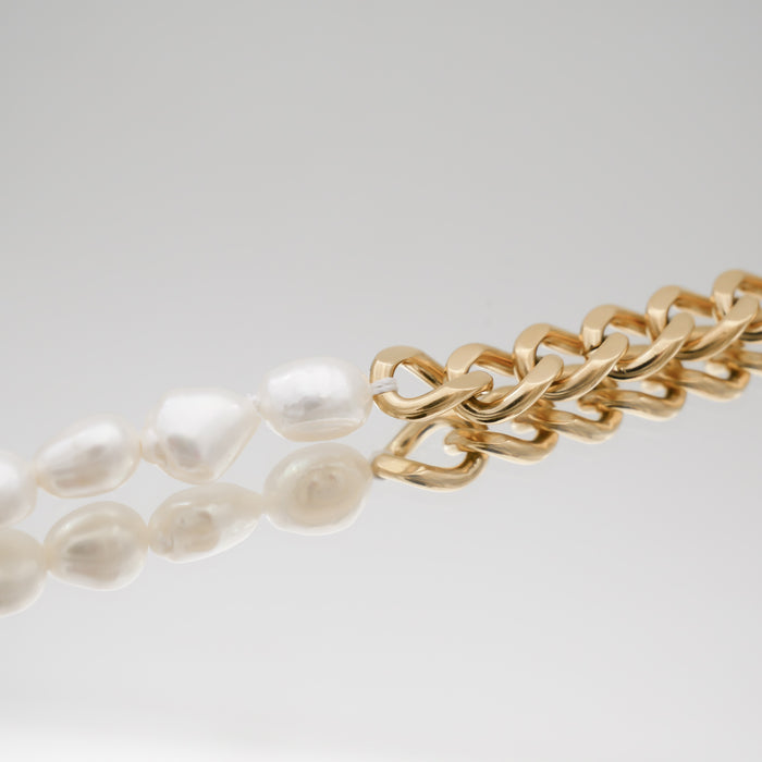 Amaia Pearl Contrast Necklace