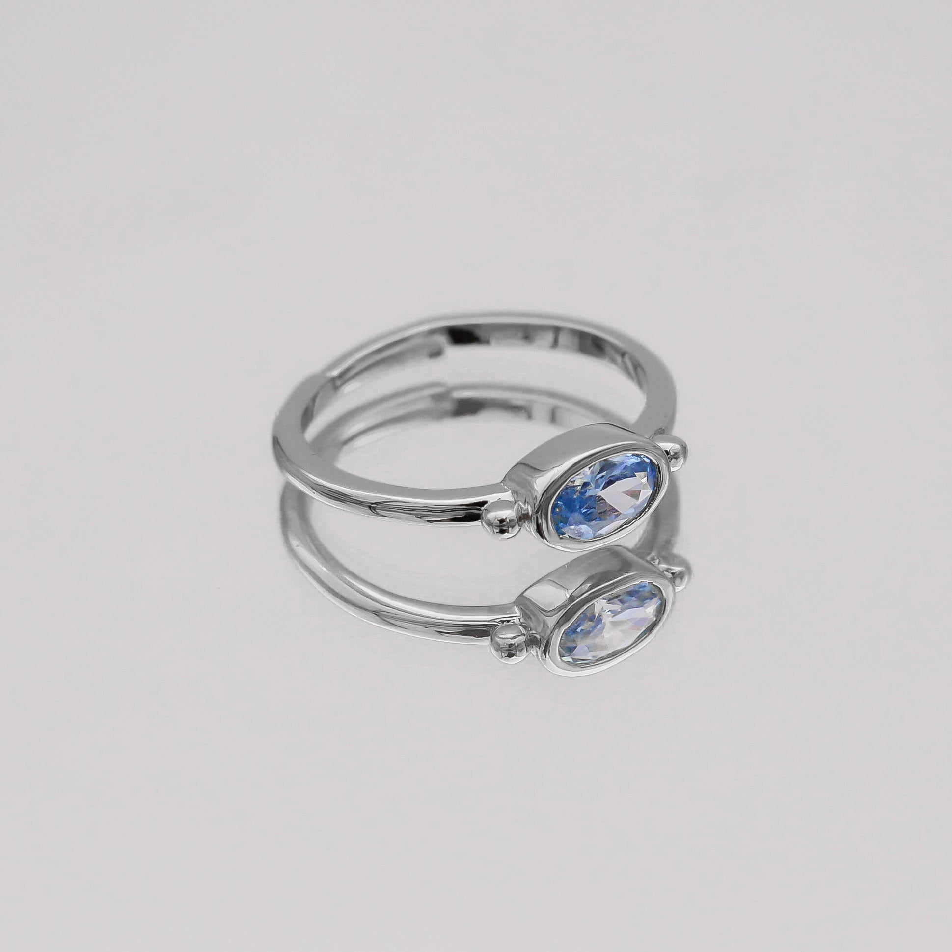 Birthstone ring silver for March