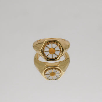 Daisy Signet Ring