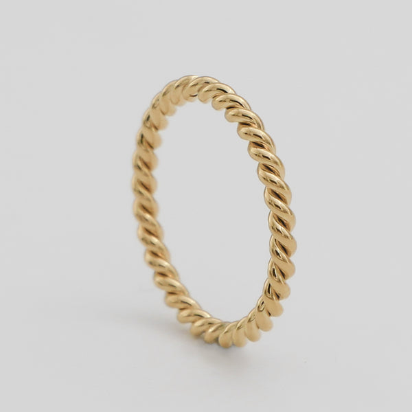 Fine Twisted Ring | PRYA