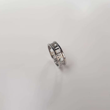 Roman Numeral Ring, US 7 | UK N | EUR 54 / Silver | PRYA