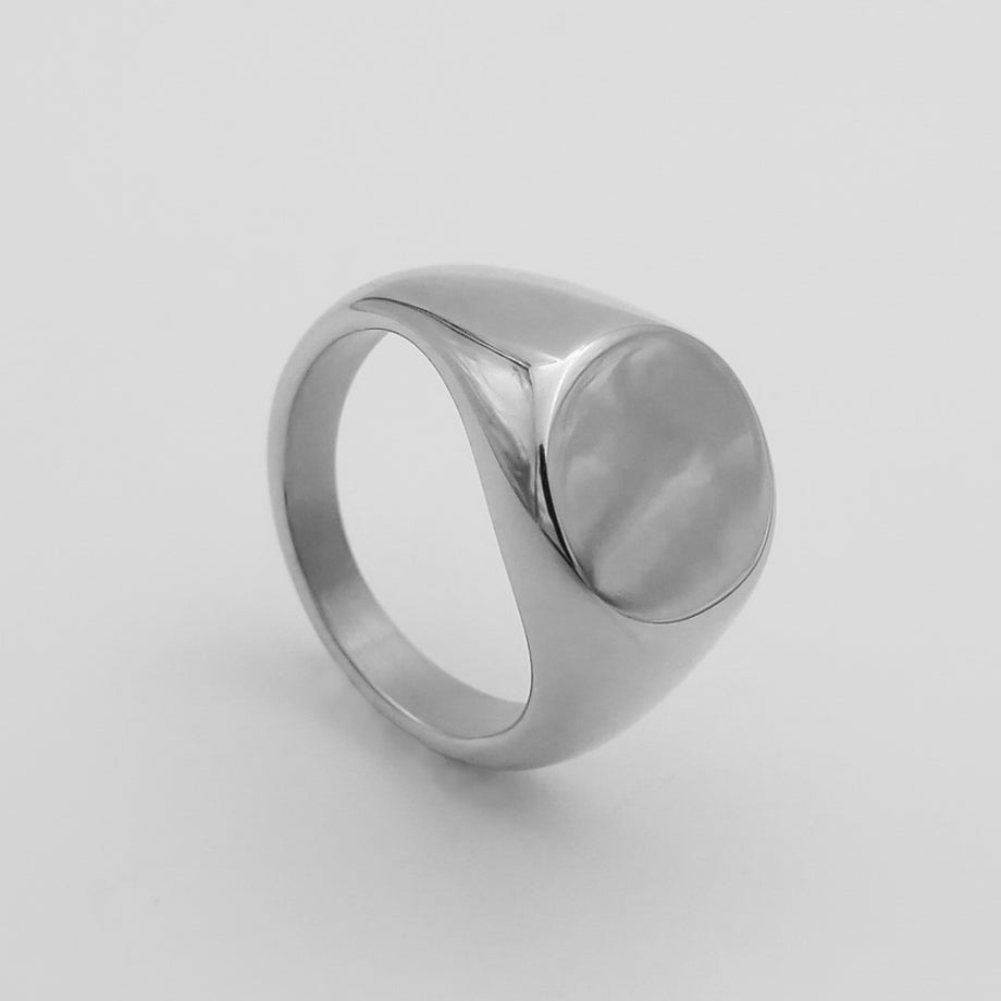 Classic Silver Signet Ring | PRYA